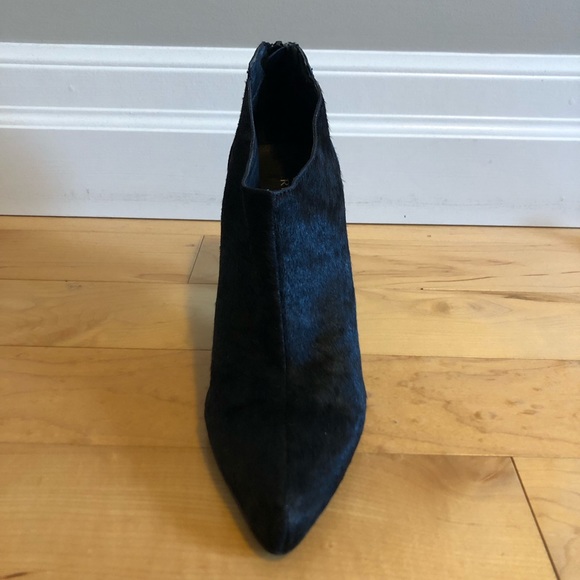 RW & CO. Black Heeled Booties - Picture 2 of 7